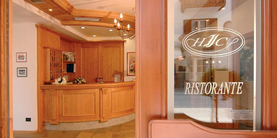 Hotel Italia Baselga di Pinè Exteriör bild