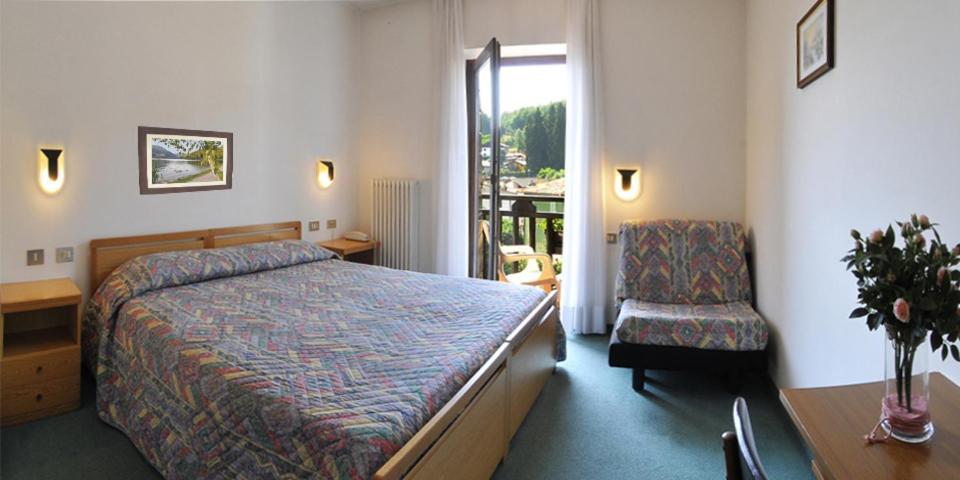 Hotel Italia Baselga di Pinè Rum bild